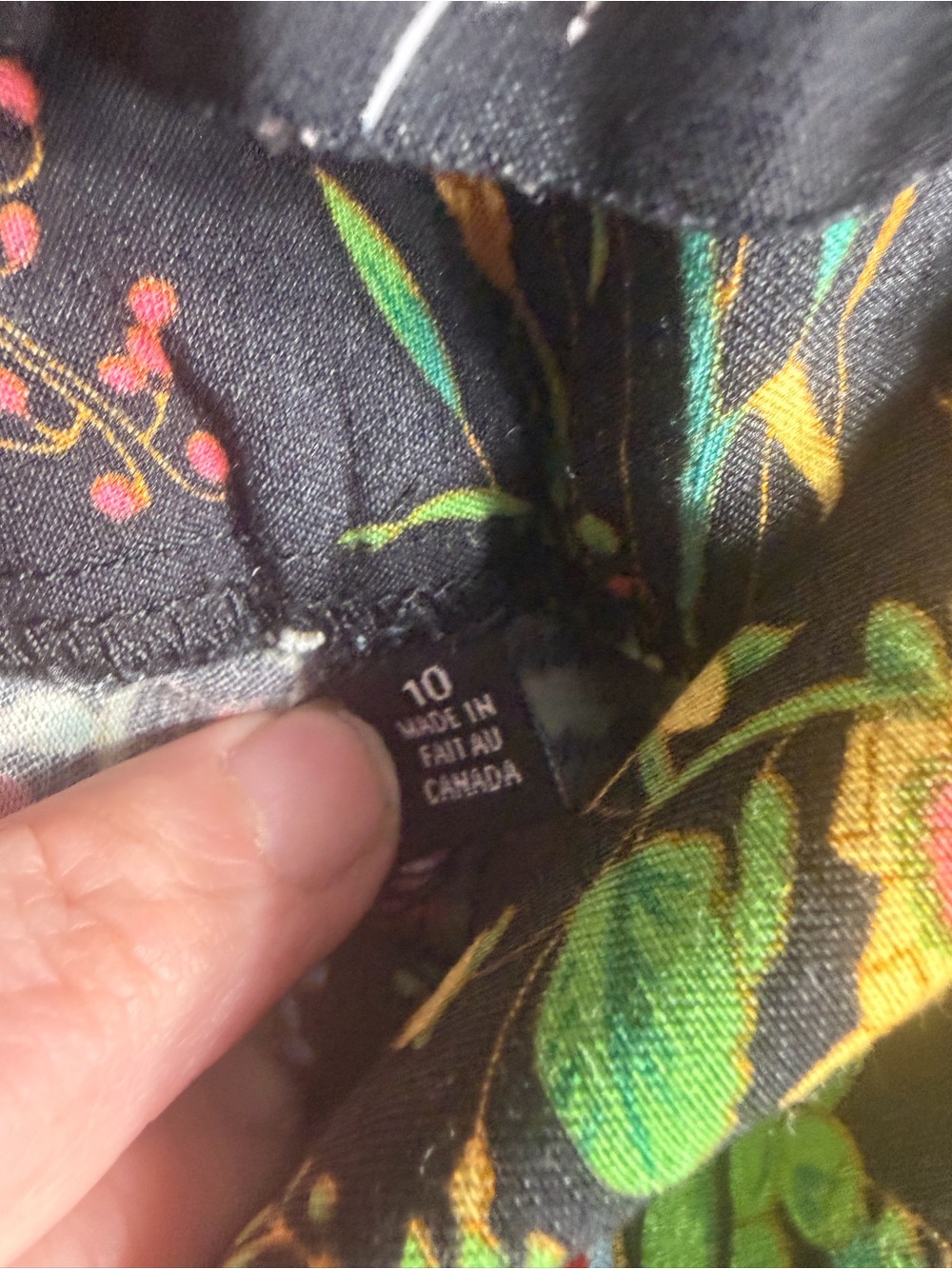 UP! Botanical Floral Ankle Pants Size 10 Pull On Stretch Trousers - Picture 3 of 7